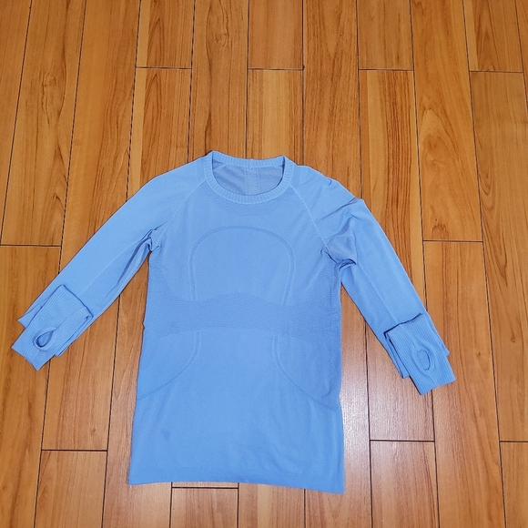 Lululemon Swiftly Tech Long Sleeve CrewHydrangea Blue Size 8 - Picture 4 of 11